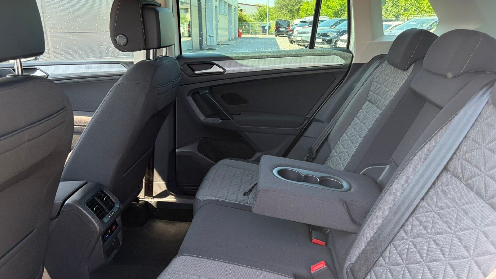 2021 Volkswagen Tiguan — fotografija 15
