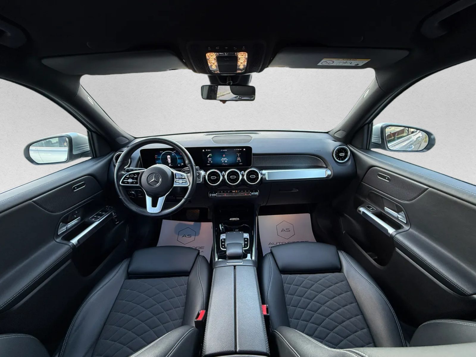 2020 Mercedes-Benz GLB Progressive — fotografija 17