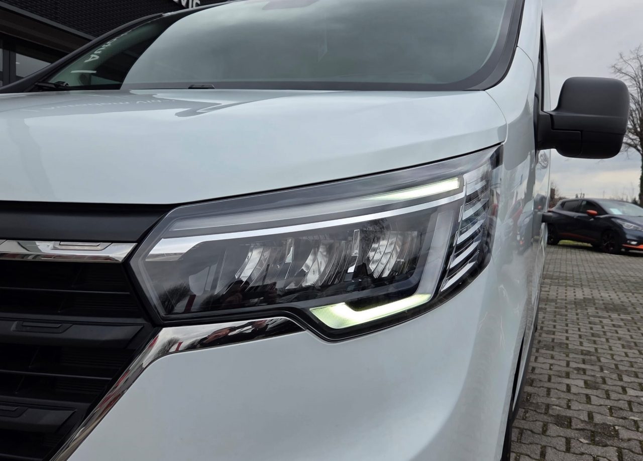 2023 Renault Trafic — fotografija 4