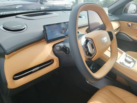 2026 Geely Starray EM-i — sličica 27