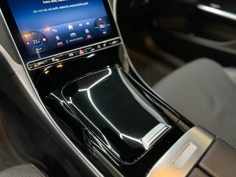 2023 Mercedes-Benz C-klasa — sličica 10