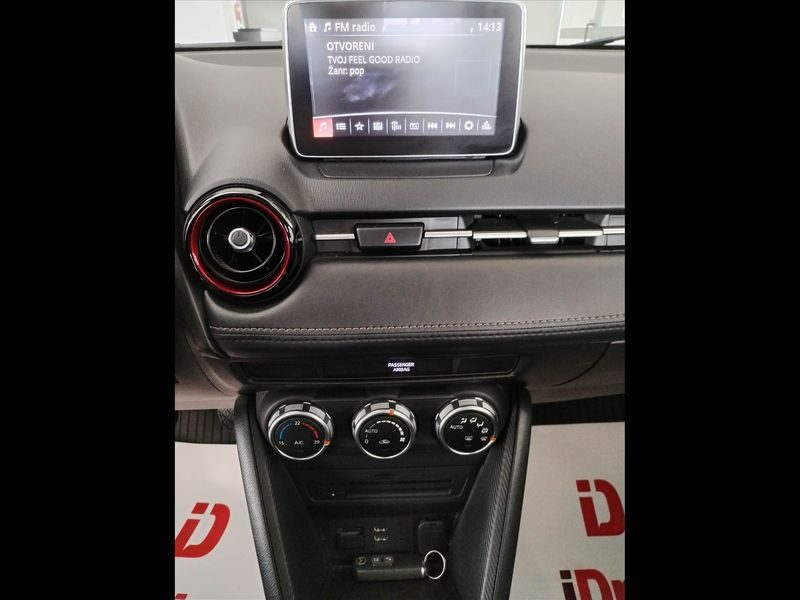2016 Mazda CX-3 — fotografija 15