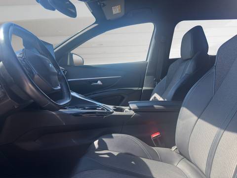 2023 Peugeot 5008 — sličica 9
