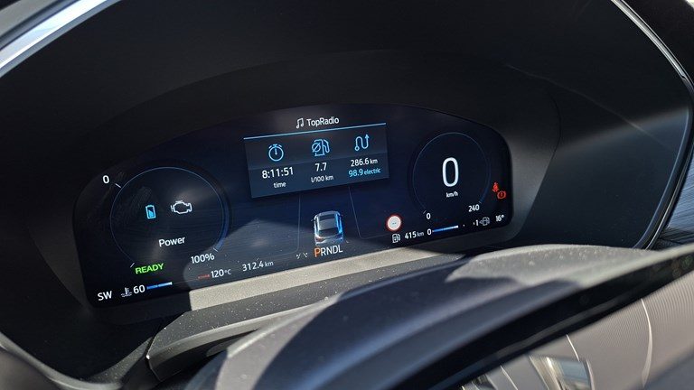 2025 Ford Kuga — fotografija 19