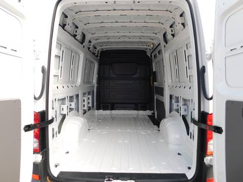 2025 Volkswagen Crafter — sličica 12