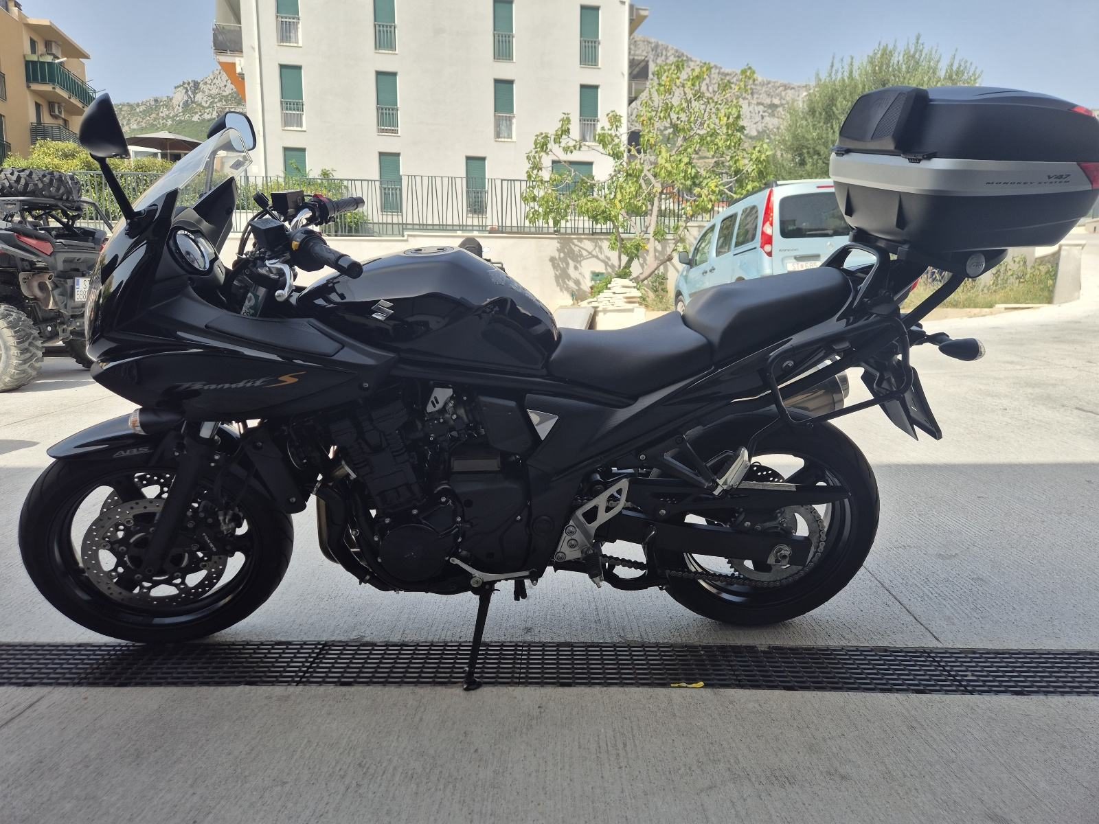 2010 Suzuki GSF650SA Bandit — fotografija 7