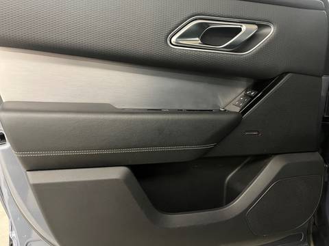 2018 Land Rover Range Rover Velar — sličica 16
