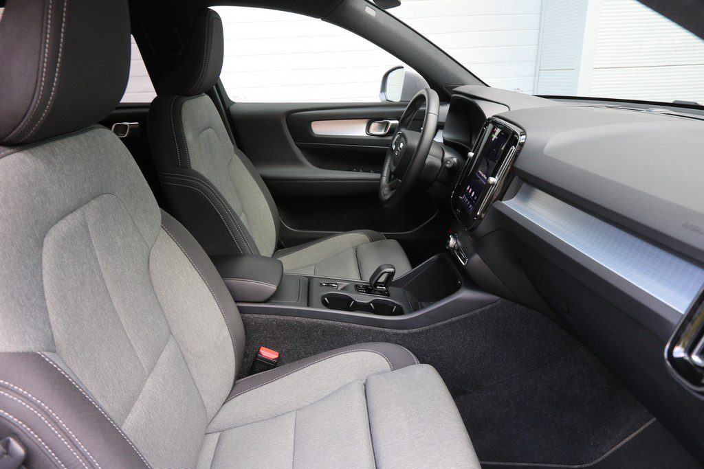 2026 Volvo XC40 — fotografija 7
