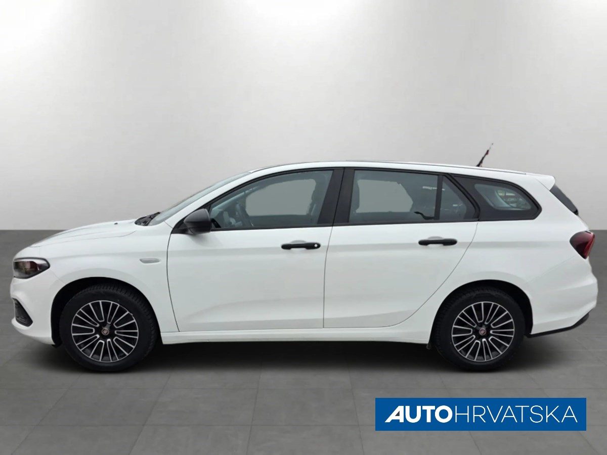 2022 Fiat Tipo — fotografija 3