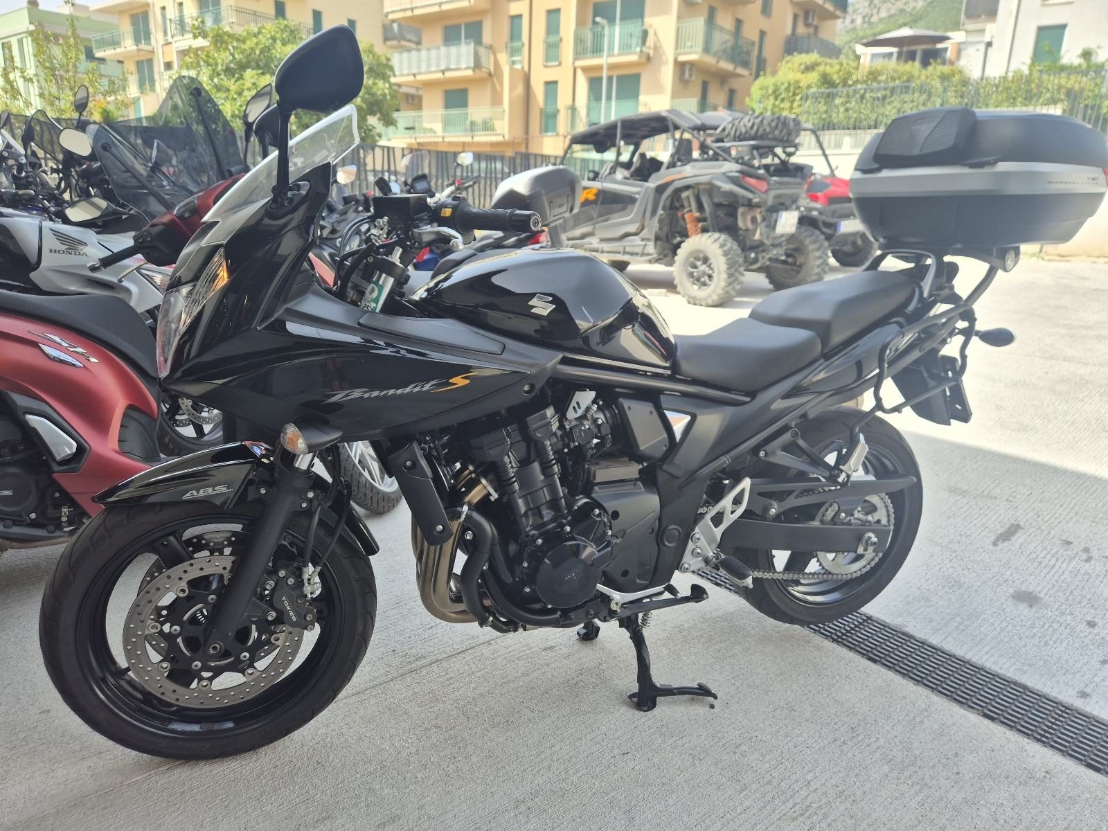 2010 Suzuki GSF650SA Bandit — fotografija 6