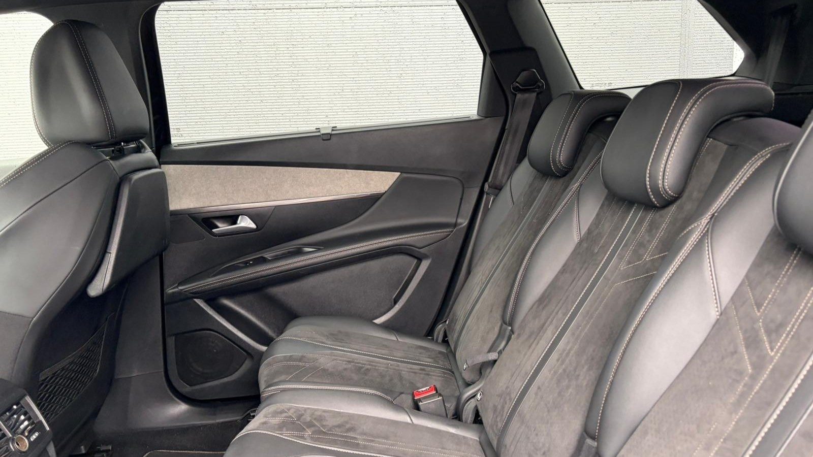 2021 Peugeot 5008 — fotografija 15