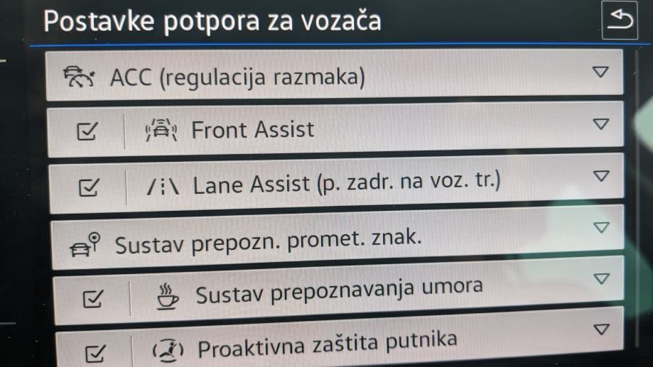 2023 Volkswagen Passat — fotografija 16