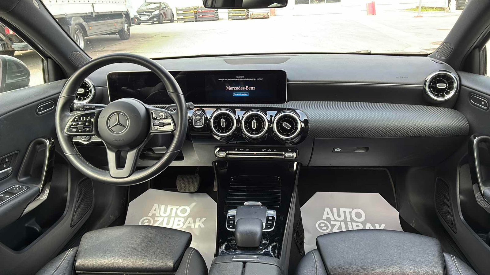 2019 Mercedes-Benz A-klasa — fotografija 11