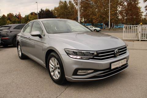 2022 Volkswagen Passat — sličica 3