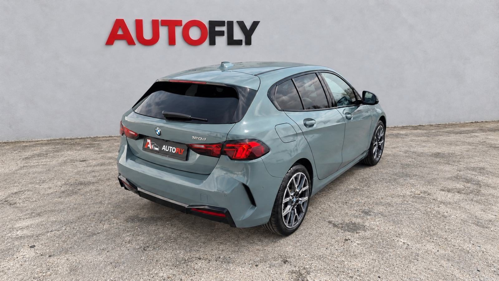 2025 BMW Serija 1 — fotografija 8