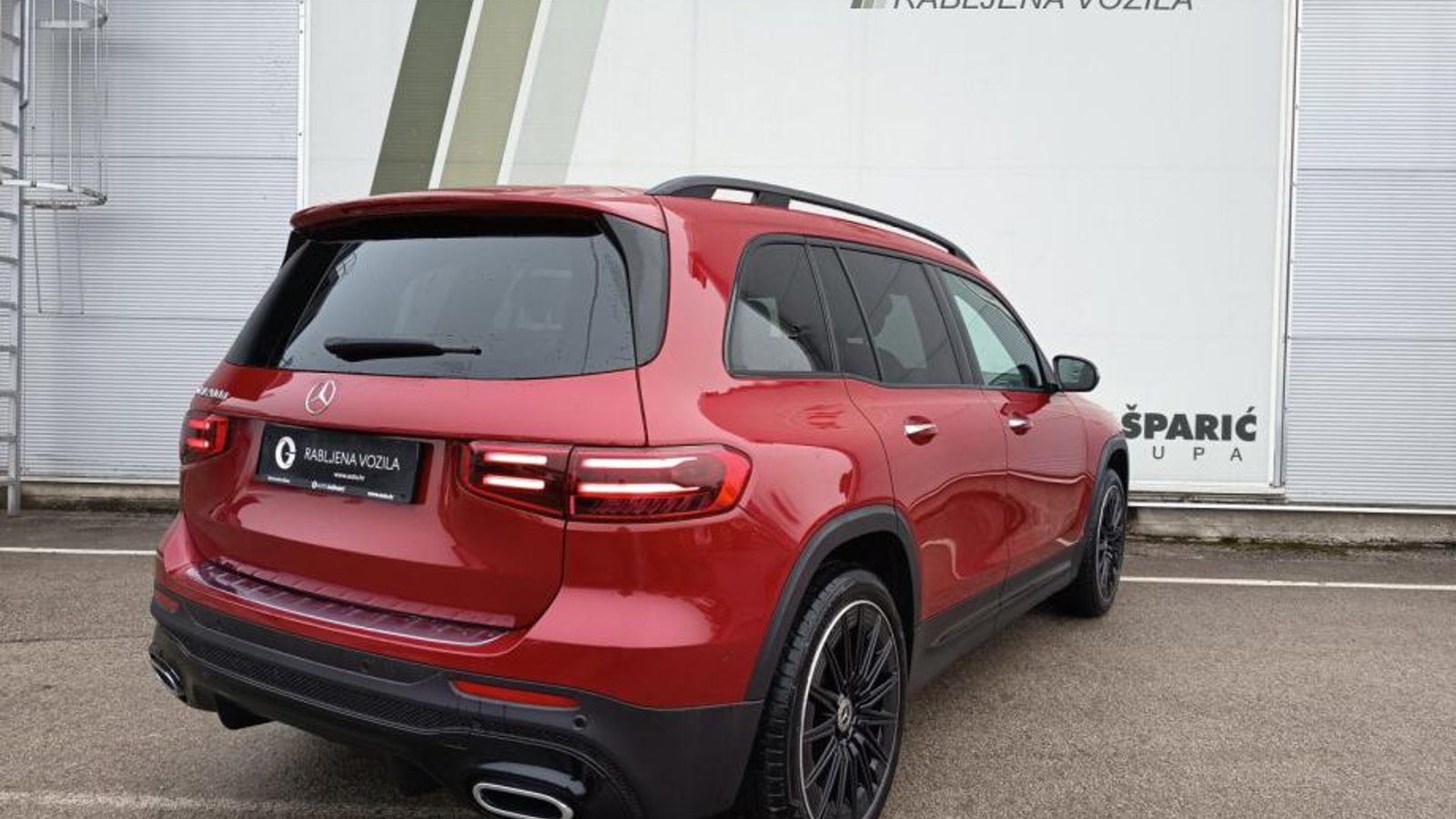 2025 Mercedes-Benz GLB AMG Line — fotografija 4