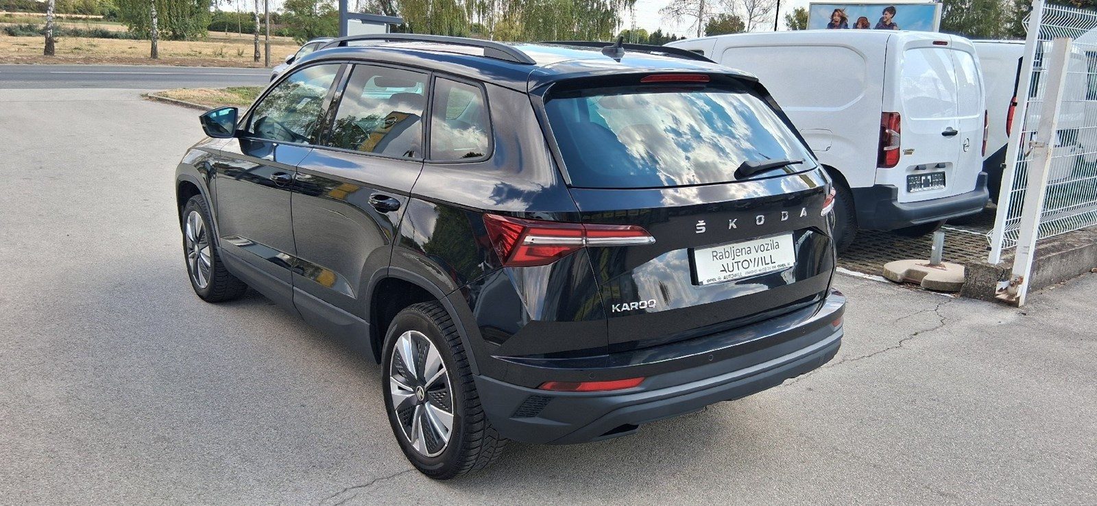 2022 Škoda Karoq — fotografija 4