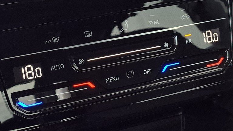 2021 Volkswagen Passat — fotografija 15