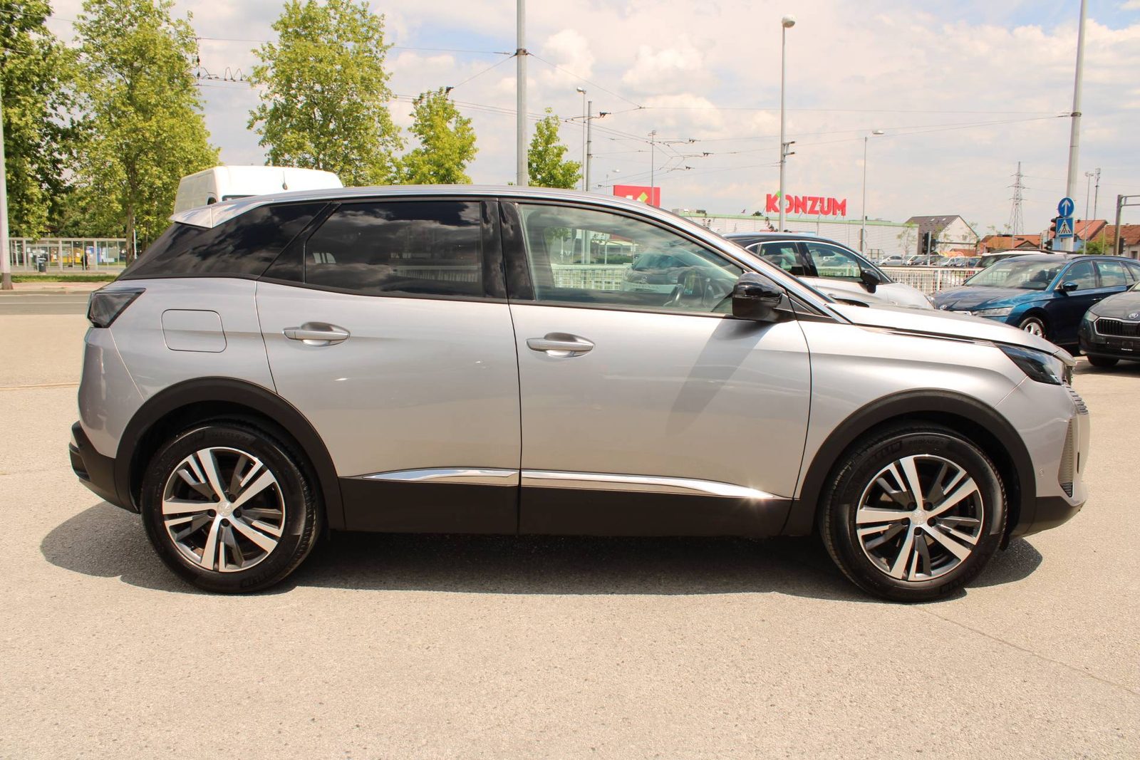 2022 Peugeot 3008 — fotografija 4