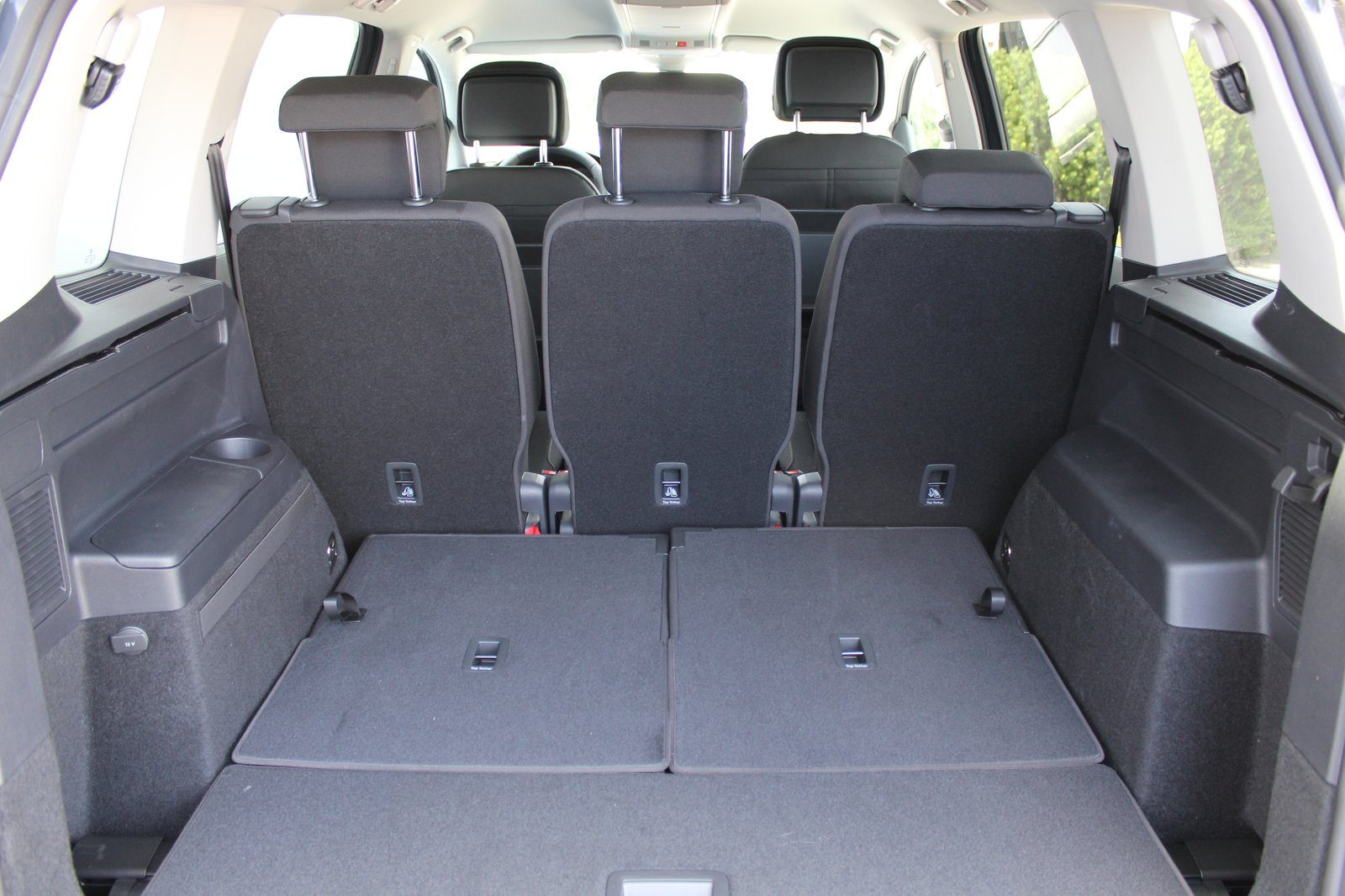 2026 Volkswagen Touran R-Line — fotografija 18
