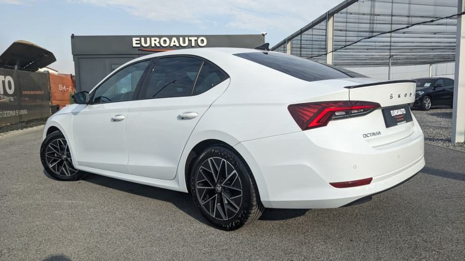 2021 Škoda Octavia — fotografija 5