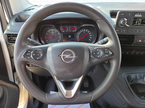 2020 Opel Combo — sličica 7