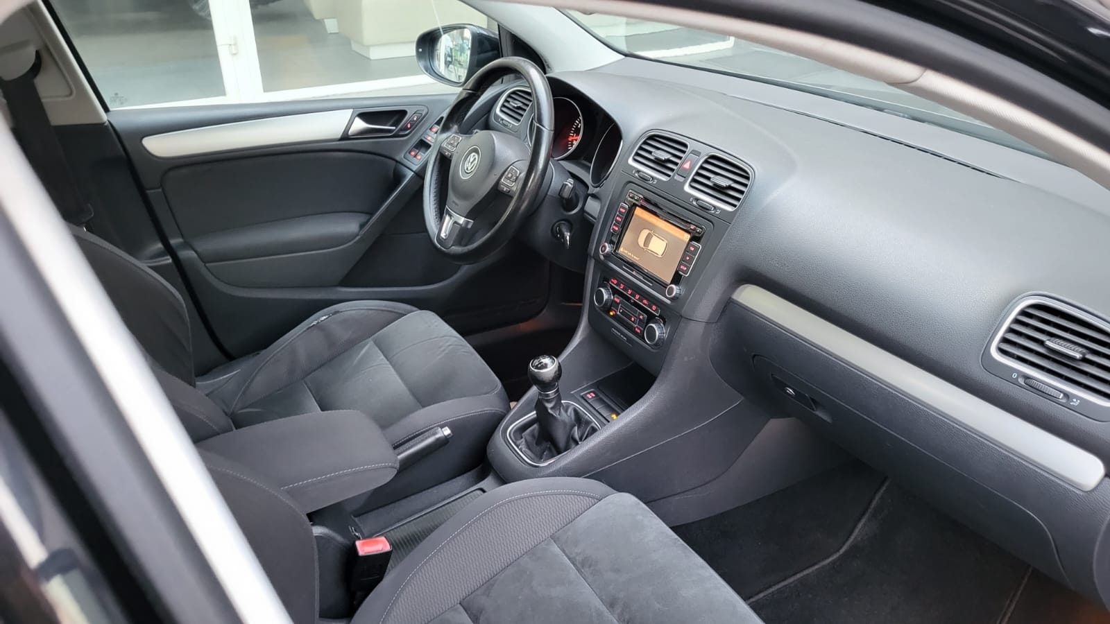 2010 Volkswagen Golf — fotografija 24