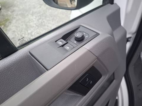 2023 Volkswagen Crafter — sličica 10