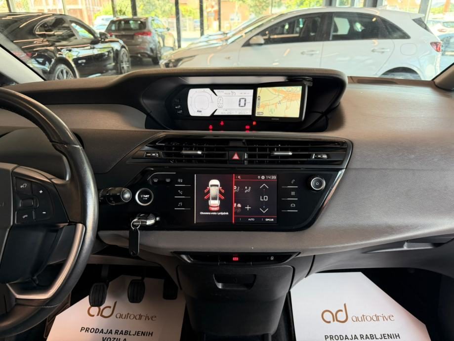 2020 Citroën C4 Spacetourer — fotografija 13