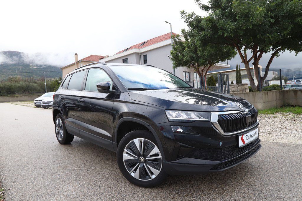 2023 Škoda Karoq — fotografija 13