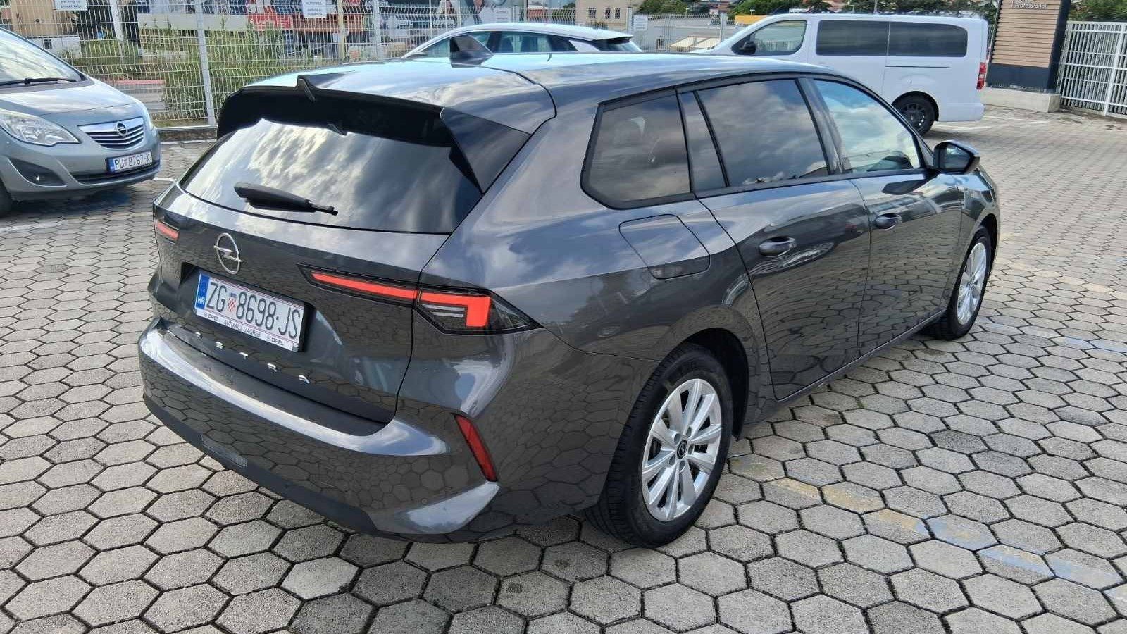 2024 Opel Astra Sports Tourer — fotografija 3