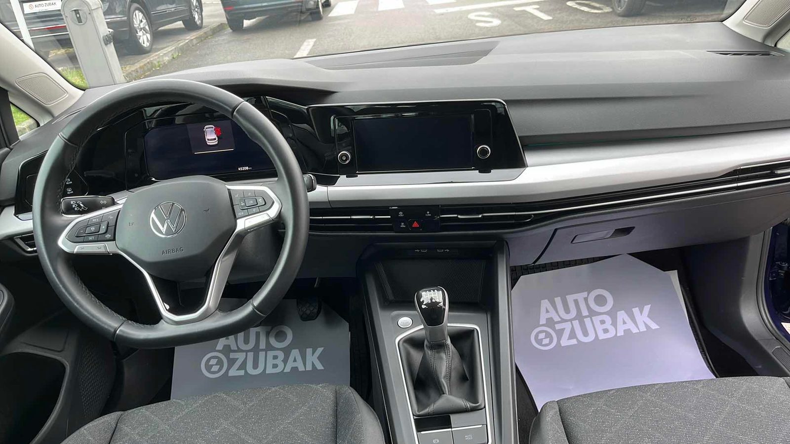 2024 Volkswagen Golf — fotografija 11