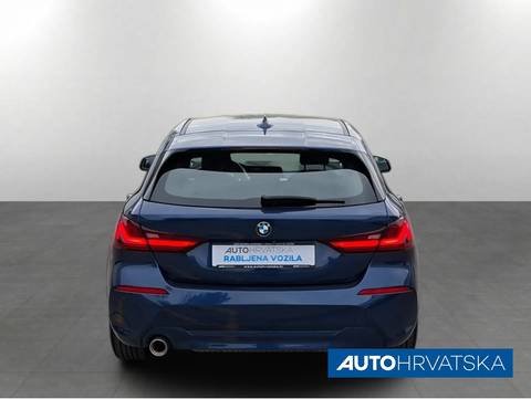 2021 BMW Serija 1 — sličica 4