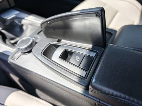 2016 Mercedes-Benz E-klasa — sličica 16