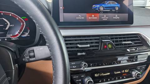 2022 BMW Serija 5 — sličica 23