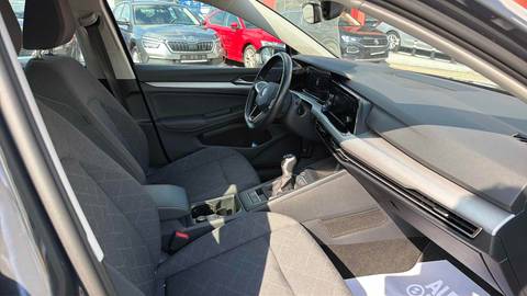 2022 Volkswagen Golf — sličica 9