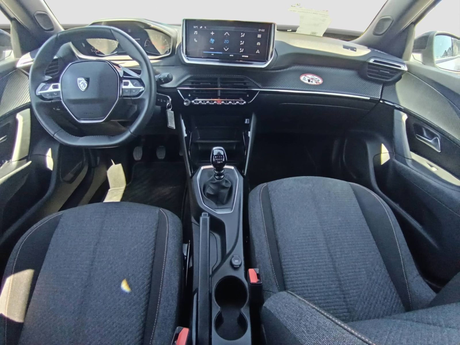 2025 Peugeot 2008 — fotografija 11