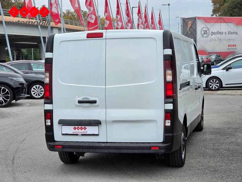 2021 Renault Trafic — fotografija 3