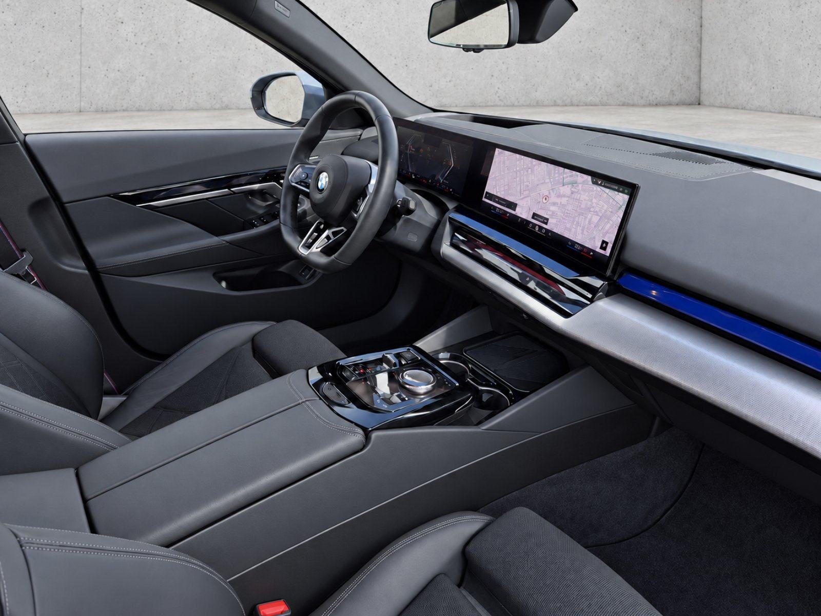 2025 BMW Serija 5 M Sport — fotografija 17