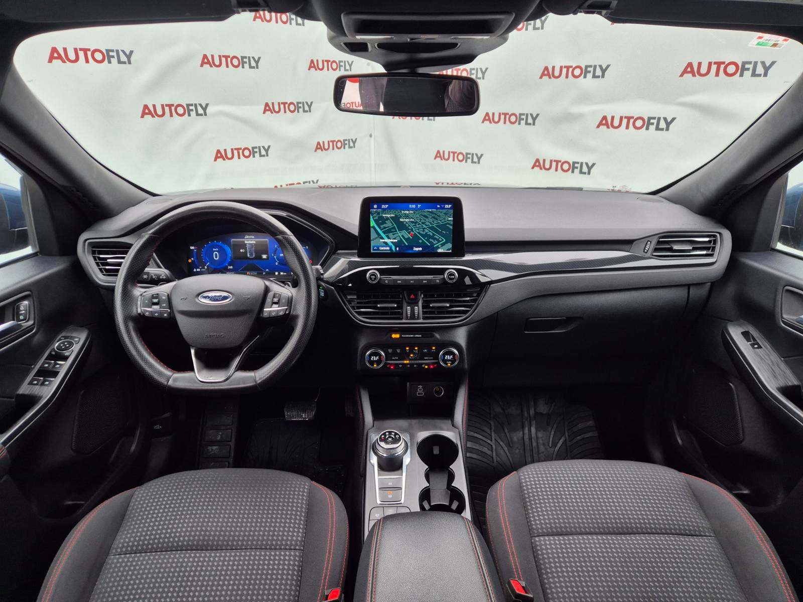 2022 Ford Kuga ST-Line — fotografija 12