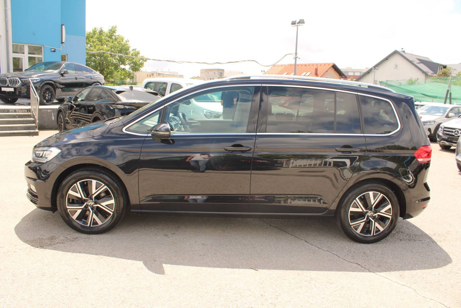 2023 Volkswagen Touran — fotografija 8