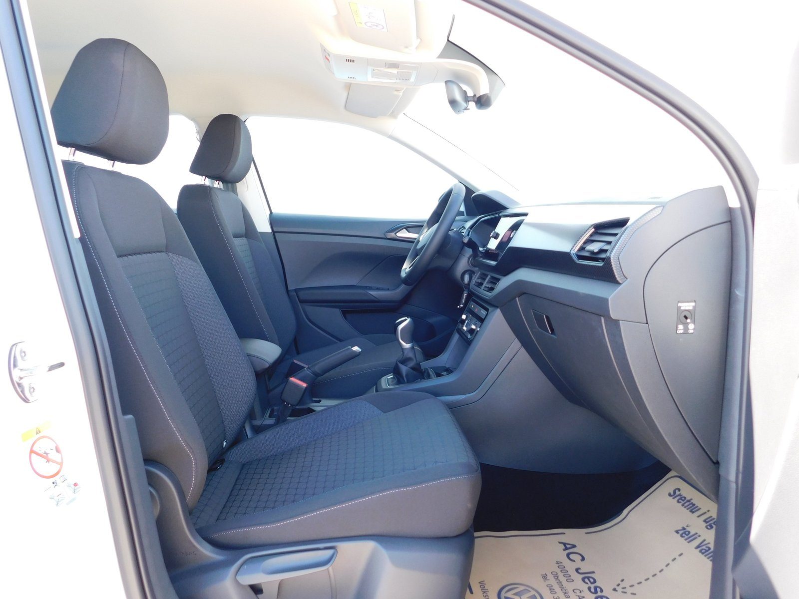2022 Volkswagen T-Cross — fotografija 11