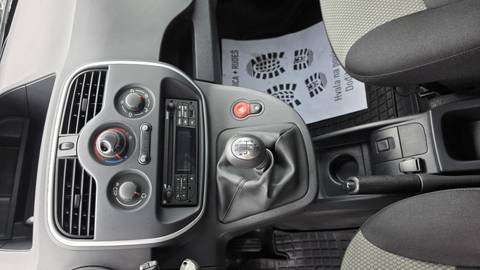 2021 Renault Kangoo Express — sličica 10