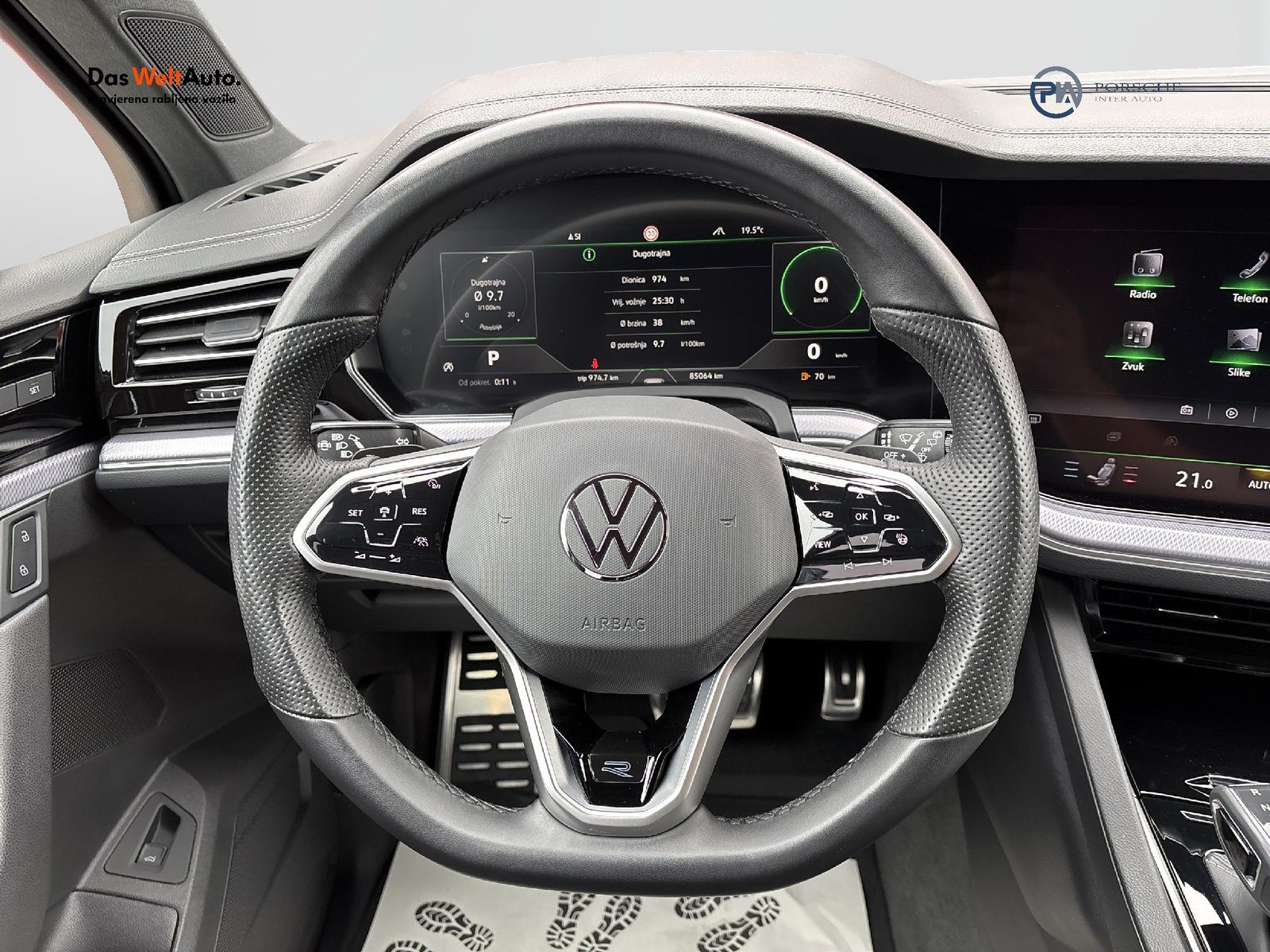 2023 Volkswagen Touareg R-Line — fotografija 14