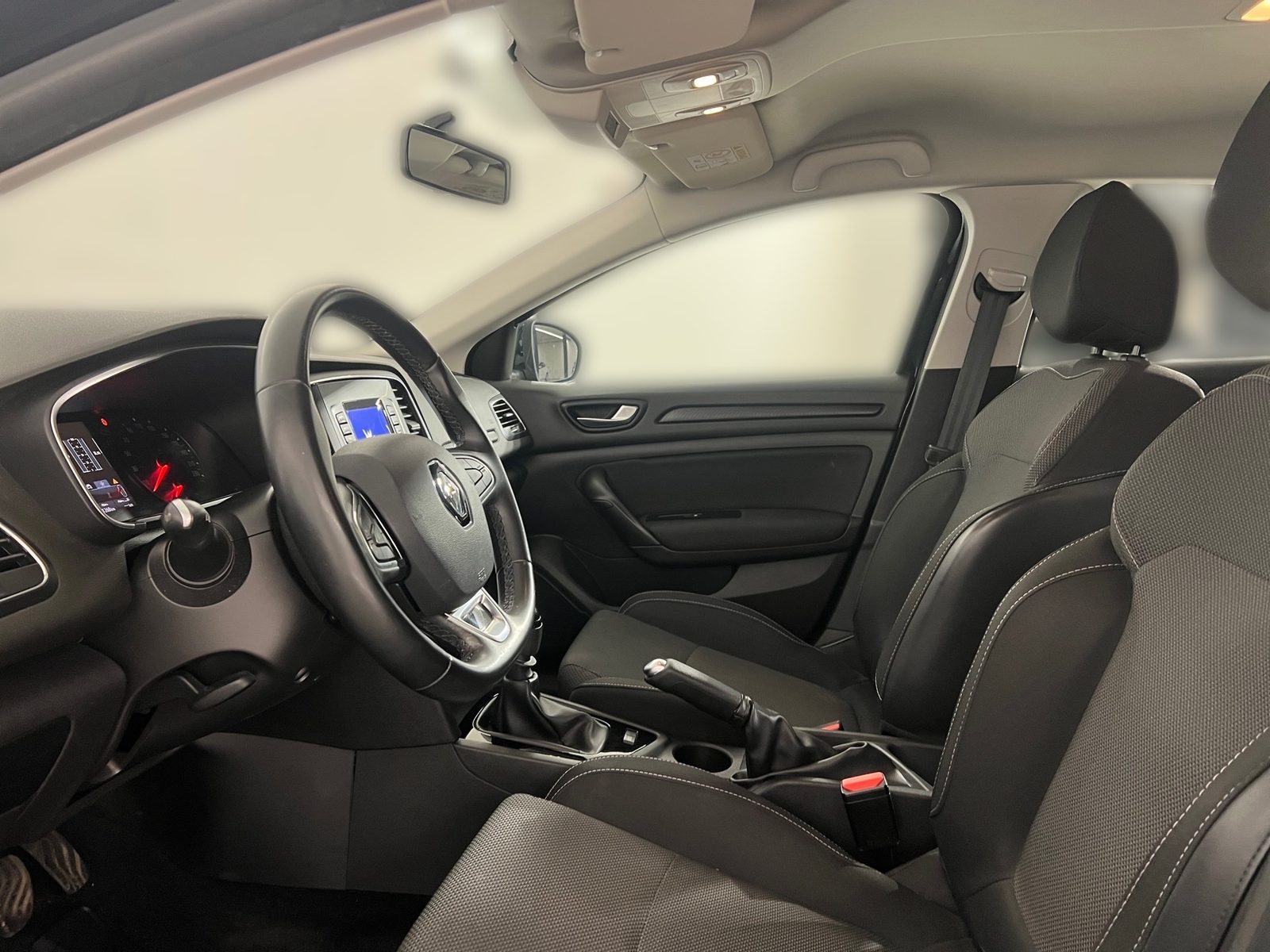 2021 Renault Megane — fotografija 13