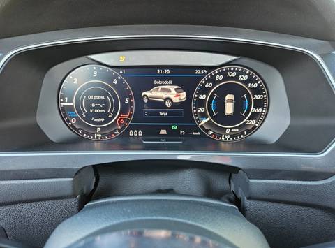 2018 Volkswagen Tiguan R-Line — sličica 15