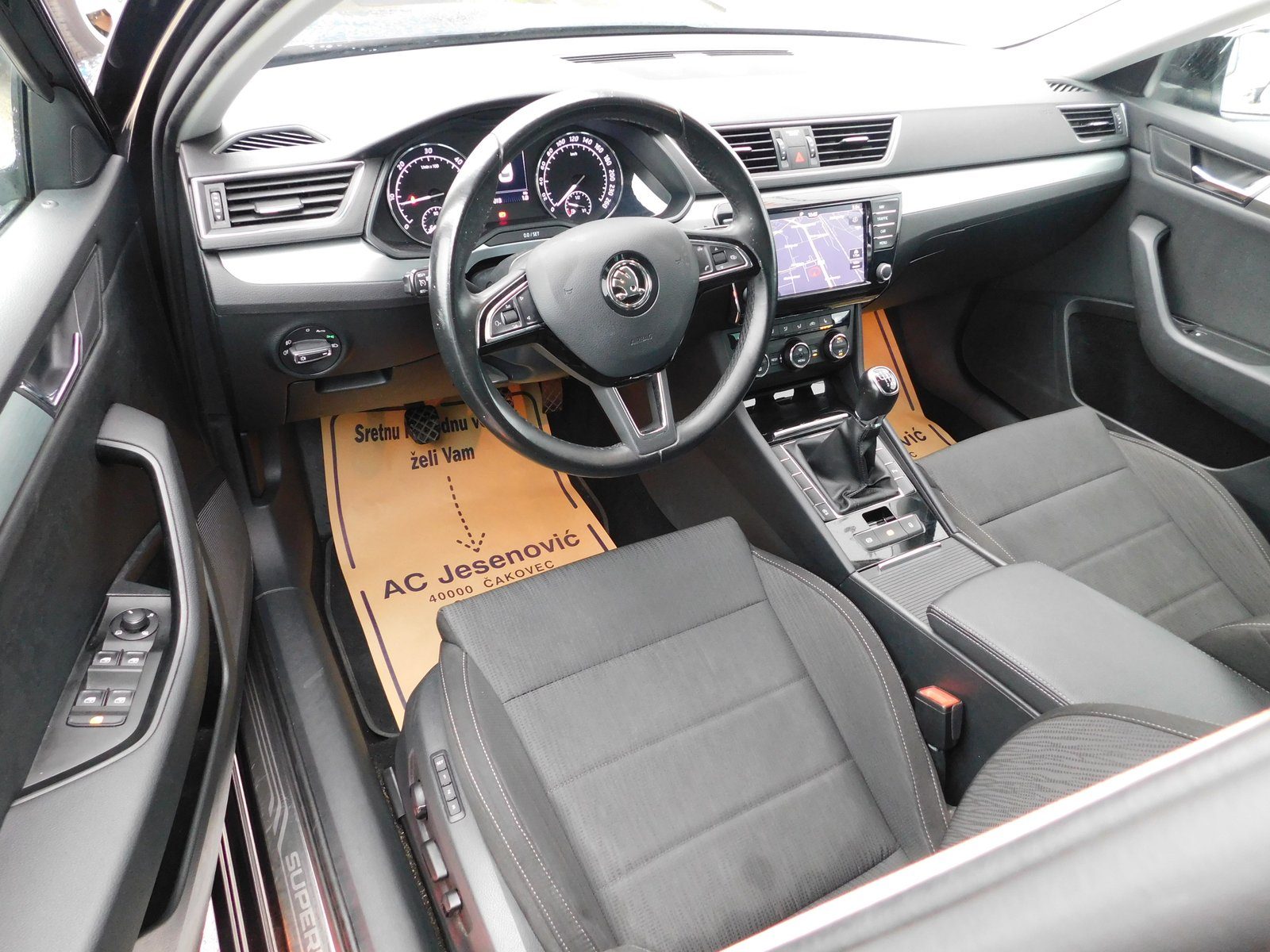 2017 Škoda Superb Combi — fotografija 9