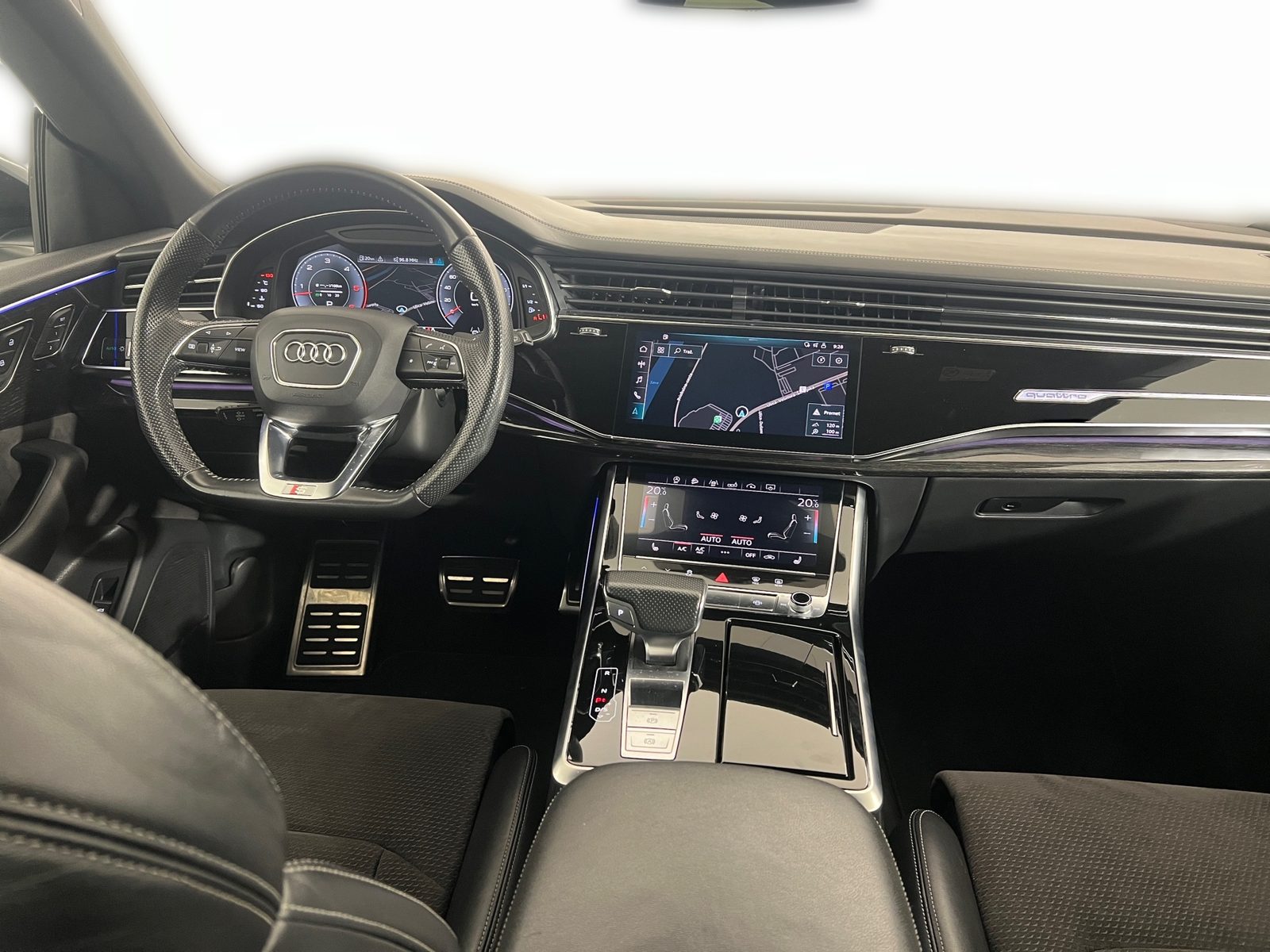 2018 Audi Q8 — fotografija 19