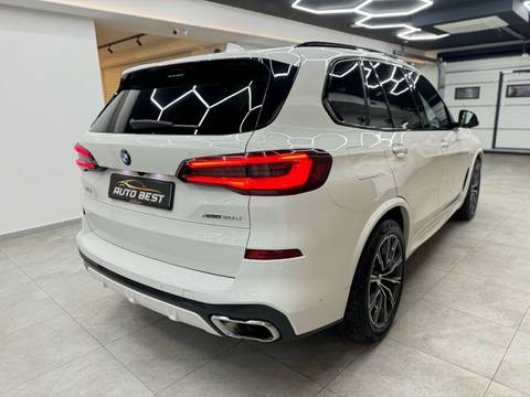2021 BMW X5 — sličica 3