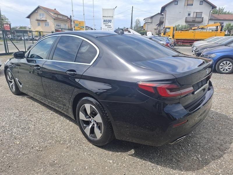 2022 BMW Serija 5 — fotografija 7
